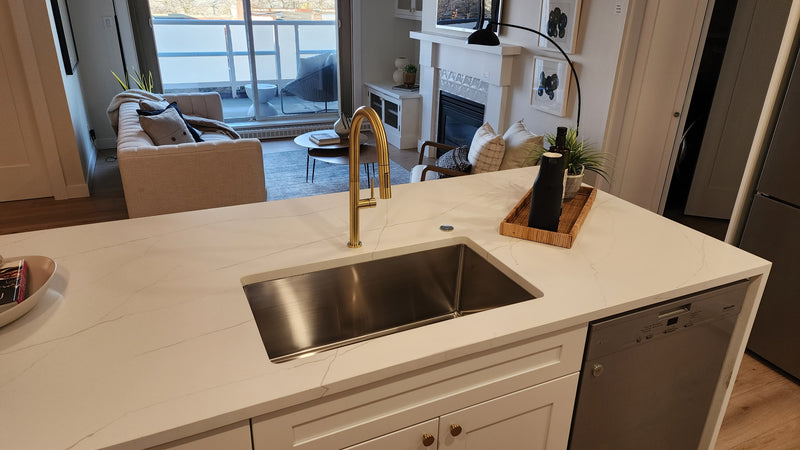 Pearl LENNOX II Pull-Down Dual Spray Kitchen Faucet Ferreira Gold GBF816B-FG