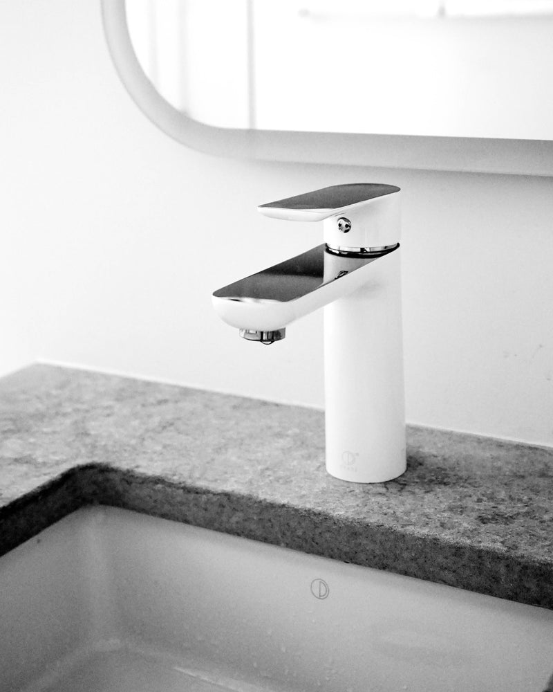 Pearl RACHAEL Single Hole Lav. Faucet w. Push Drain White / Chrome GBF841